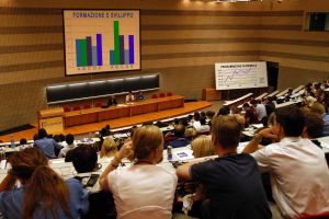 FORMAZIONE PROFESSIONALE UNIVERSITARIA STUDENTE STUDIO ISTRUZIONE LEZIONE UNIVERSITA'SCIENZE FINANZIARIE GRAFICO PERCENTUALI