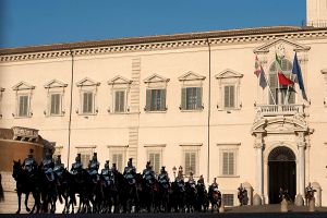 FESTA DEL TRICOLORE CARABINIERI A CAVALLO PIAZZA DEL QUIRINALE CORAZZIERI FANFARA