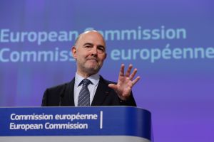 epa05443448 European Commissioner for Economic and Financial Affairs, Pierre Moscovici during a press conference in Brussels, Belgium, 27 July 2016. The European Commission today adopted a Rule of Law Recommendation on the situation in Poland, setting out the Commission's concerns and recommending how these can be addressed. EPA/LAURENT DUBRULE